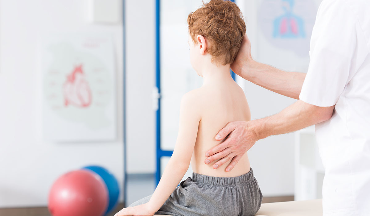 Deformacje wrodzone kregoslupa Skolioza